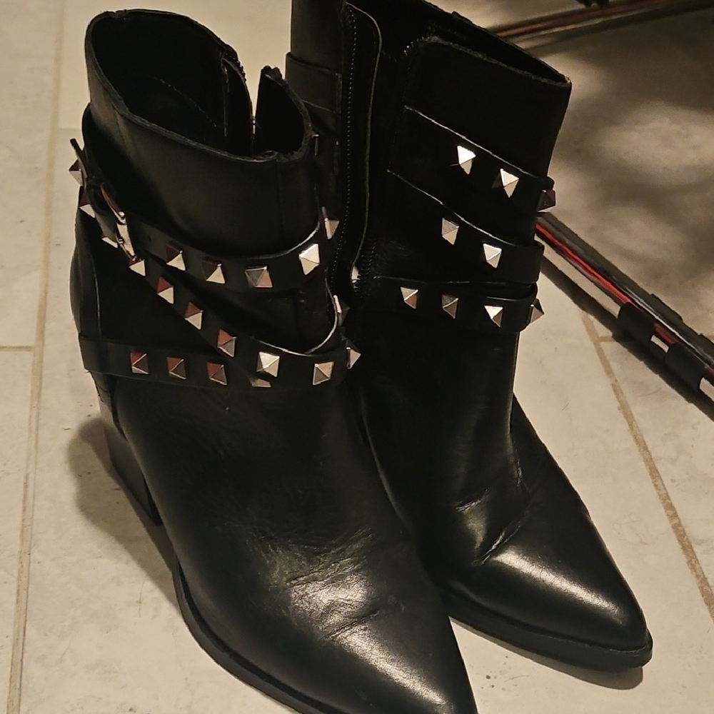Steve Madden Black Ankle Boots with Chunky Sole